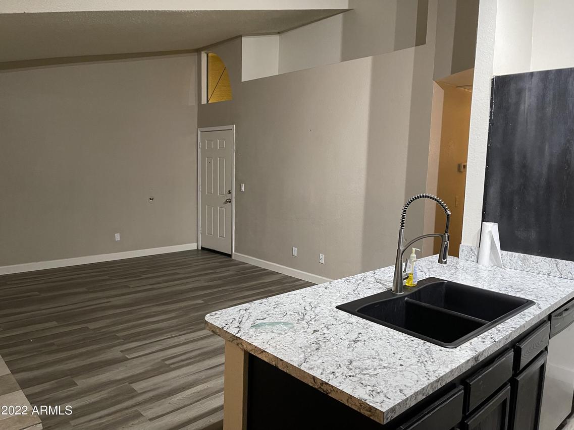 5236 W Peoria Ave. #202, Glendale, AZ 85302