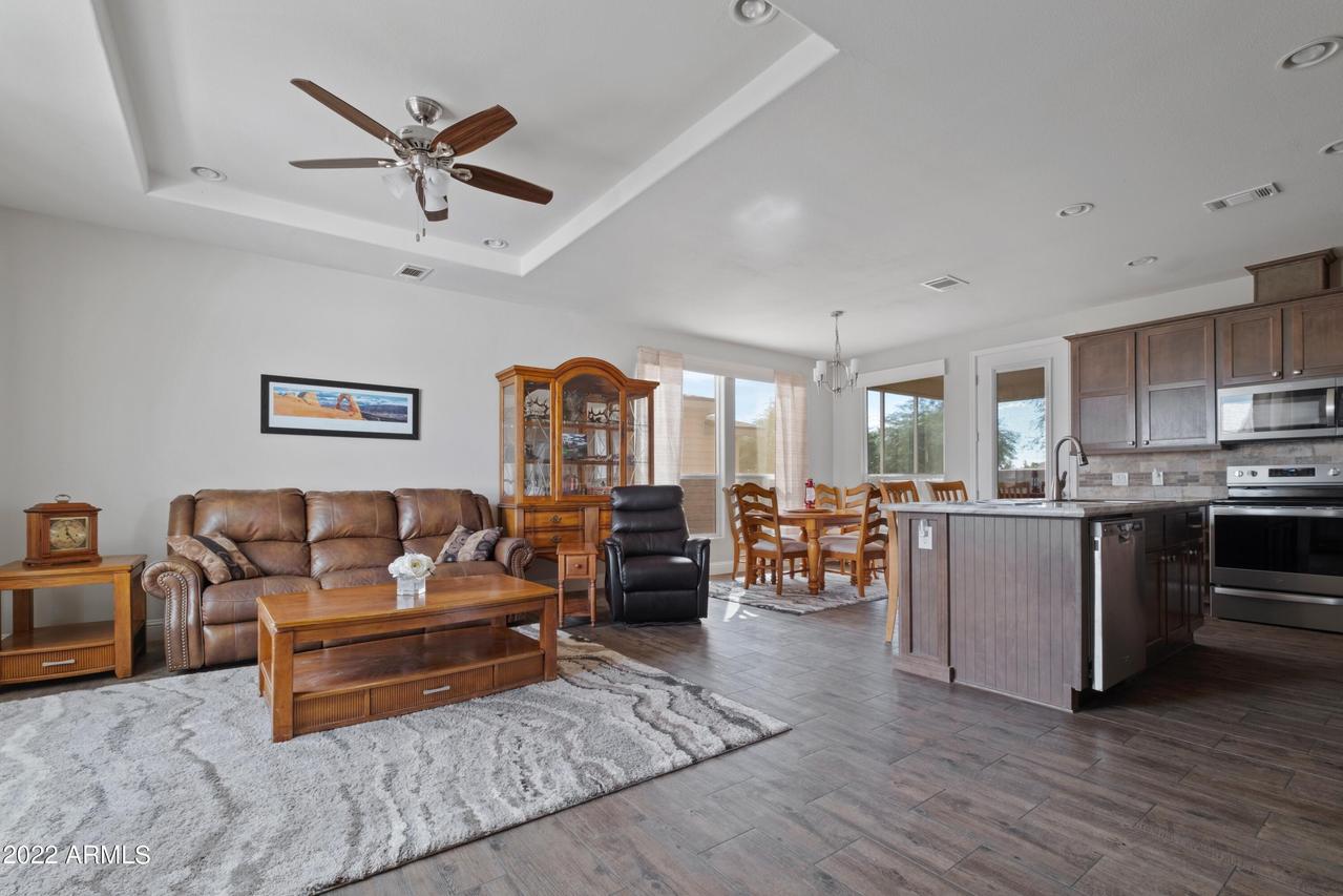3301 S Goldfield Rd. #2103, Apache Junction, AZ 85119
