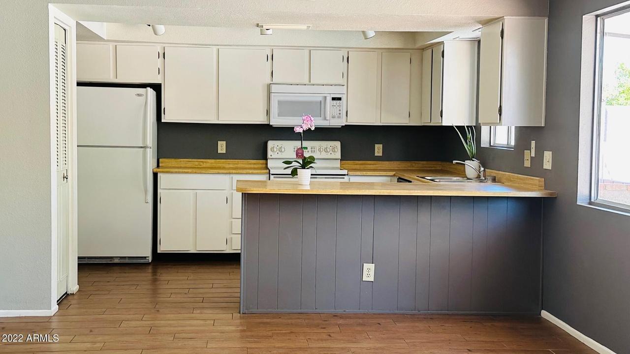 1414 W Kiva Ave., Mesa, AZ 85202