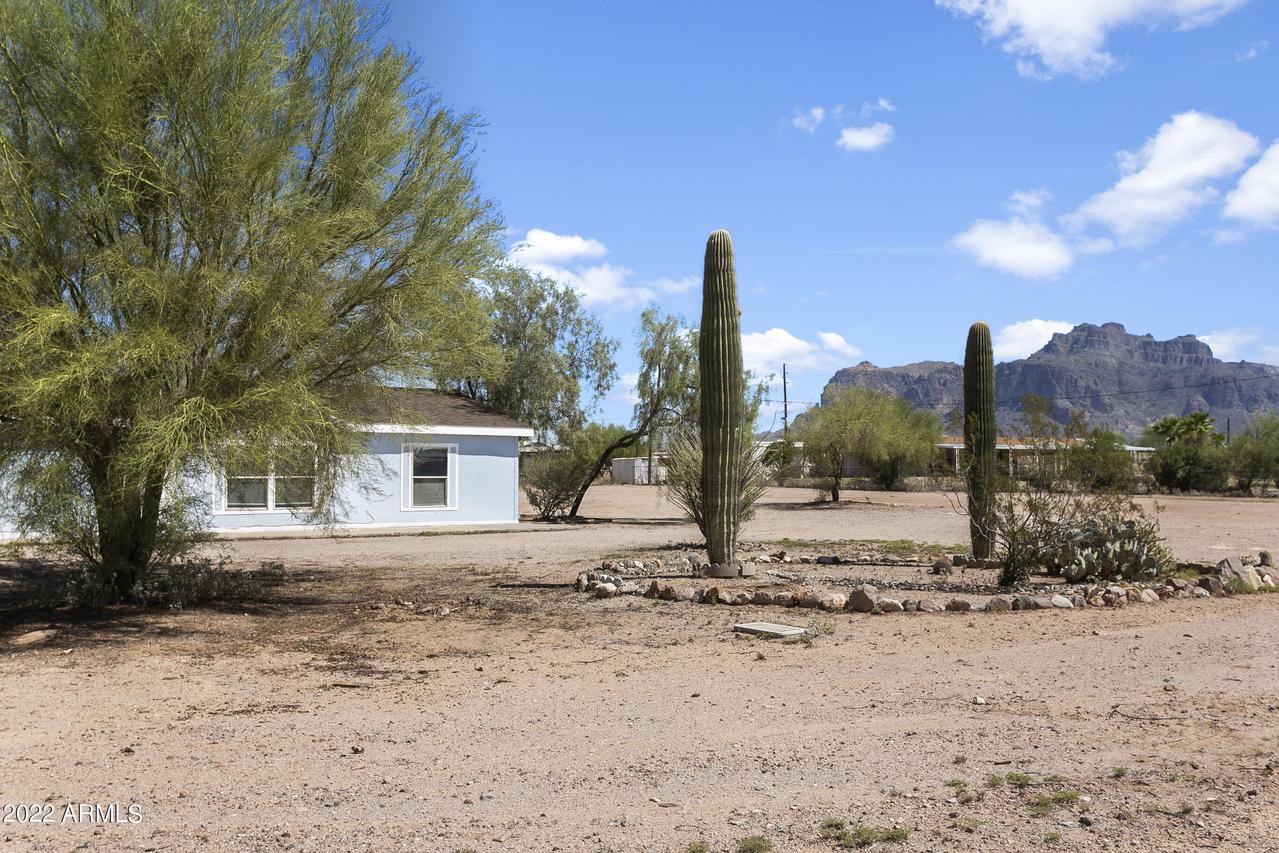 1012 E Junction St., Apache Junction, AZ 85219