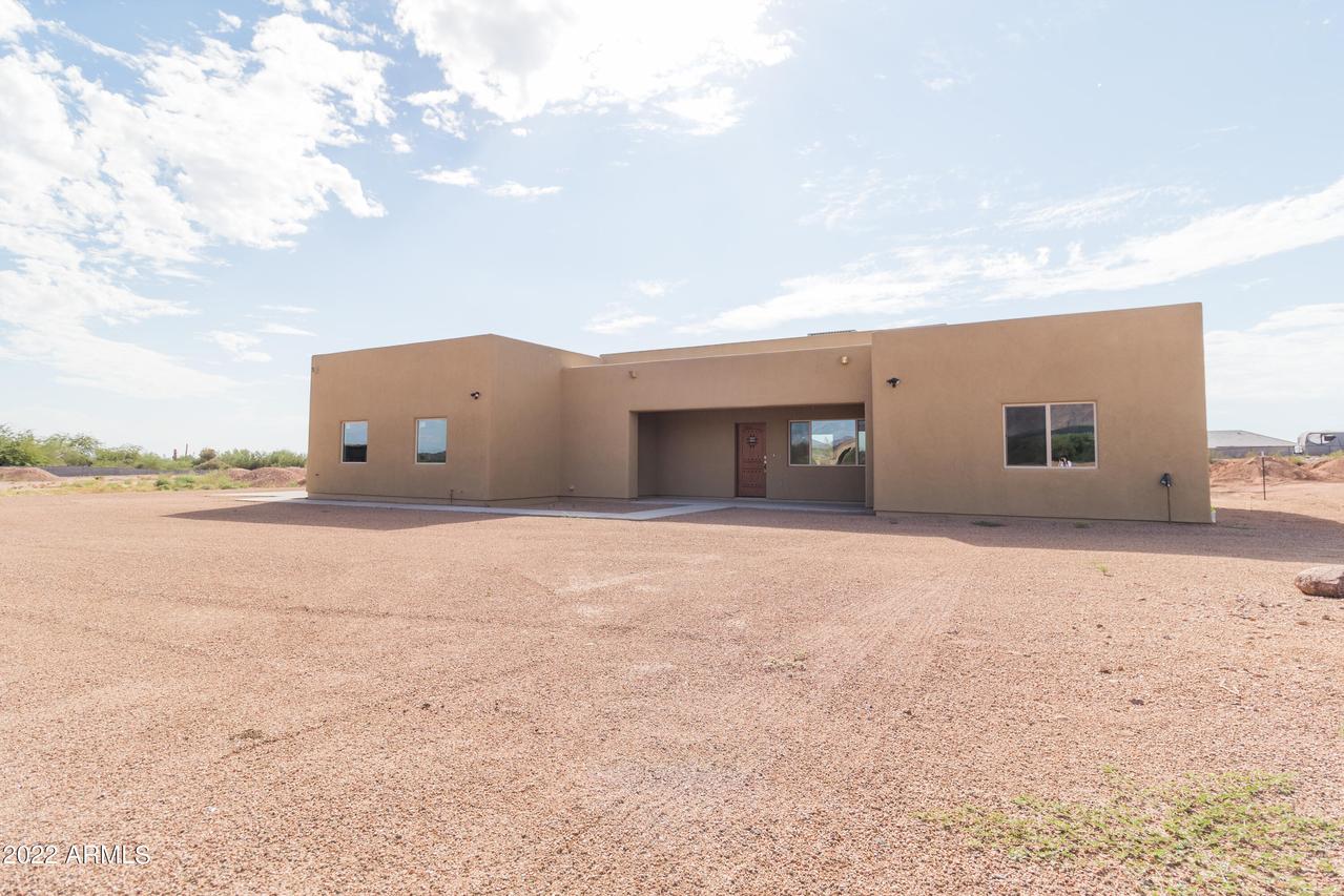 526 S Sun Rd., Apache Junction, AZ 85119