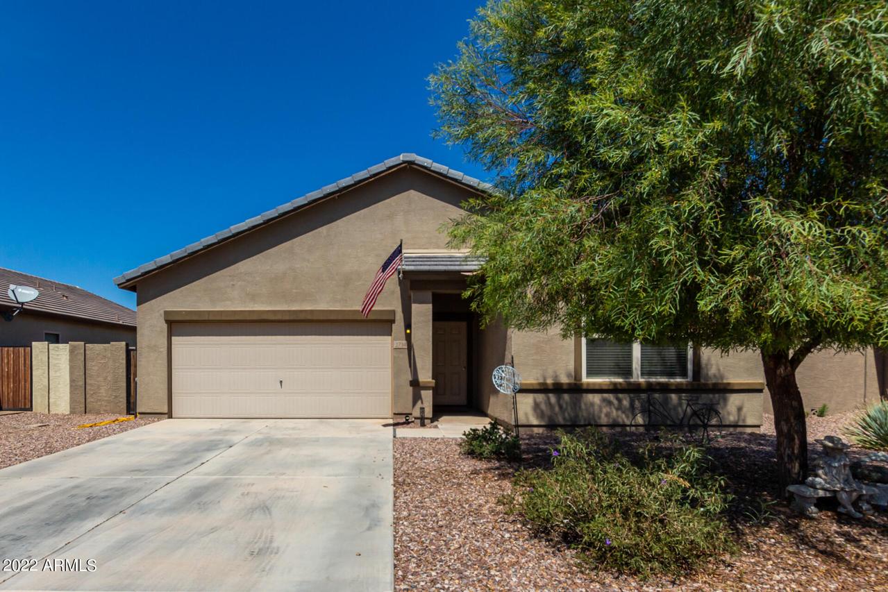 2734 E Renegade Tr., San Tan Valley, AZ 85143