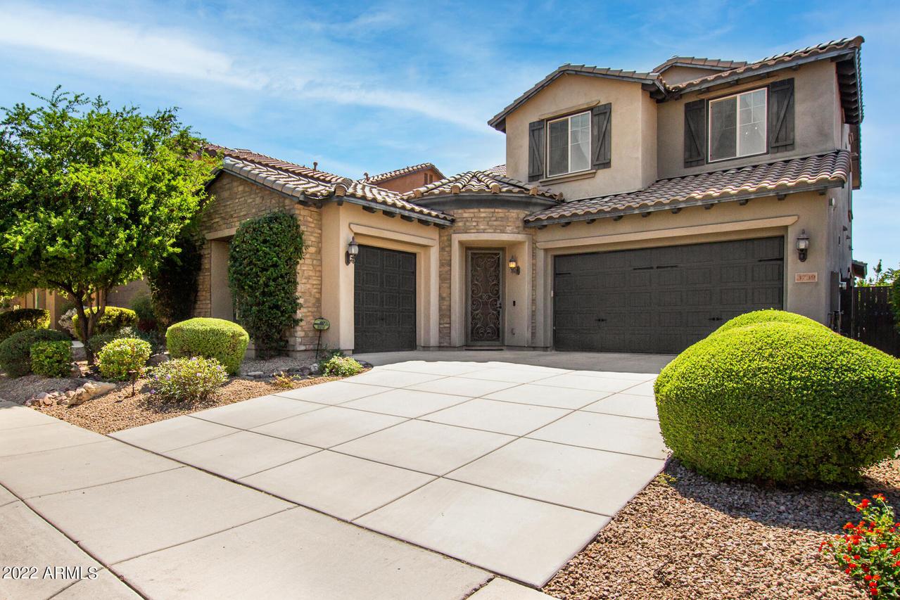3739 E Zachary Dr., Phoenix, AZ 85050
