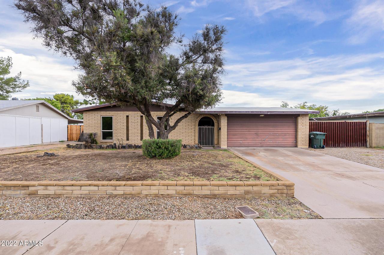 2310 W Larkspur Dr., Phoenix, AZ 85029