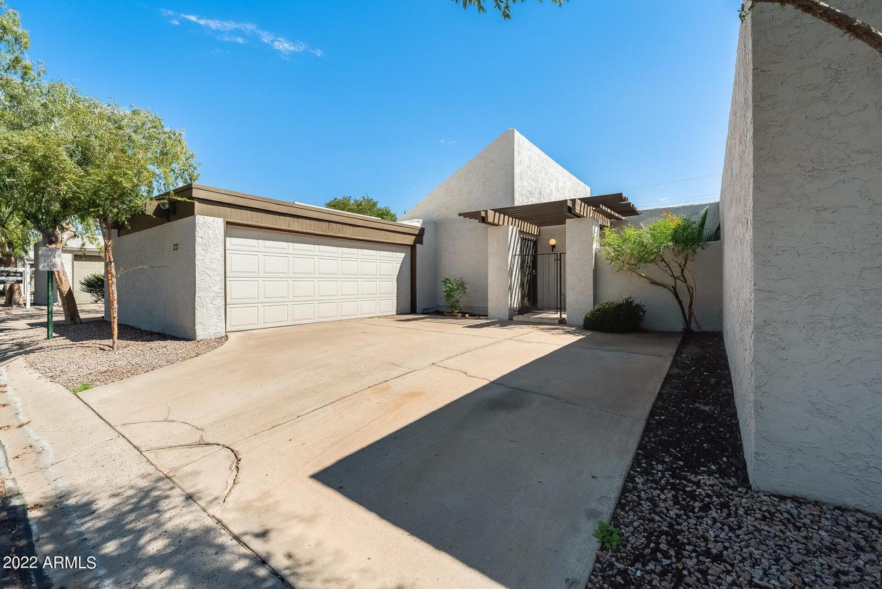 2015 N Squire Ave., Tempe, AZ 85288