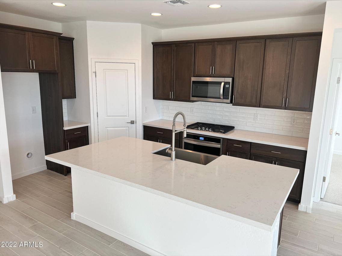 34102 N Beeblossom Tr., San Tan Valley, AZ 85144