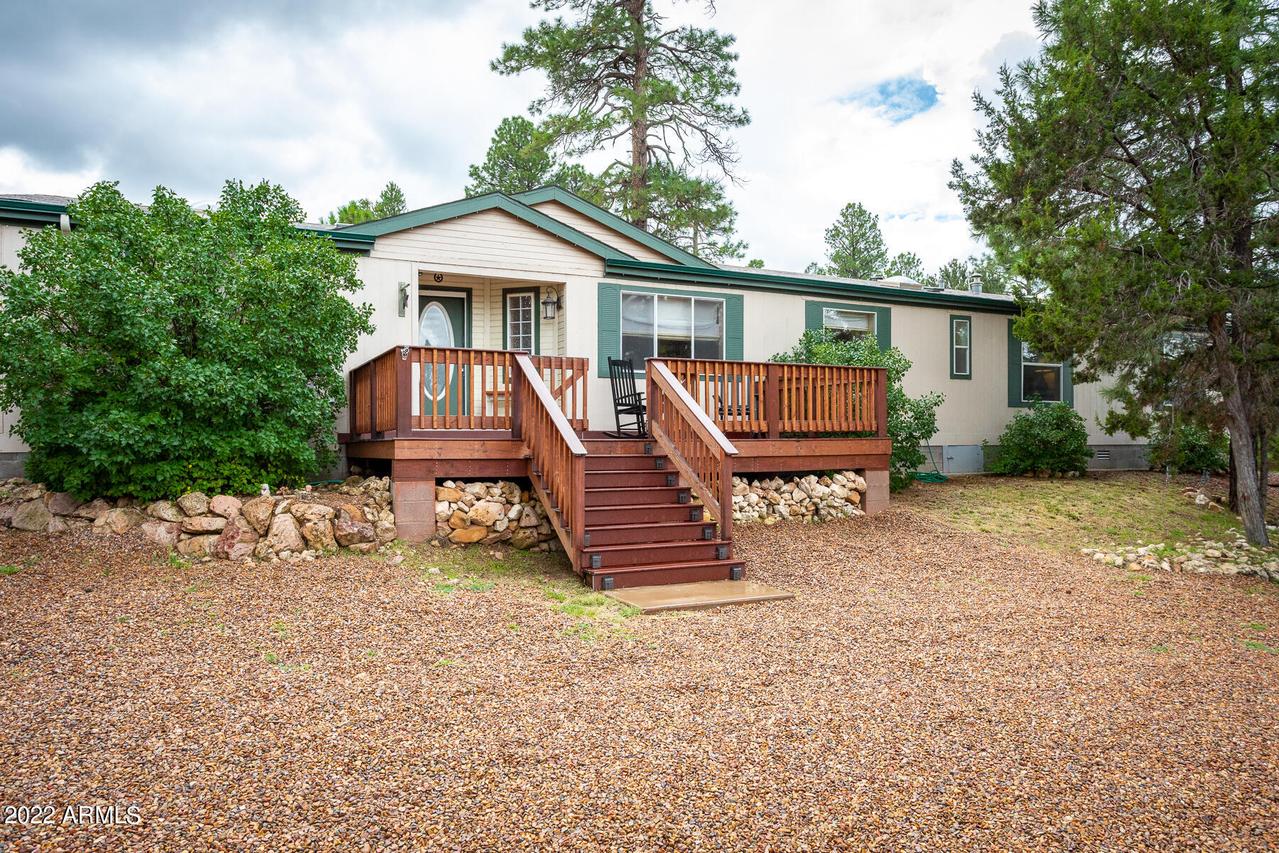 3163 Tonto Dr., Overgaard, AZ 85933