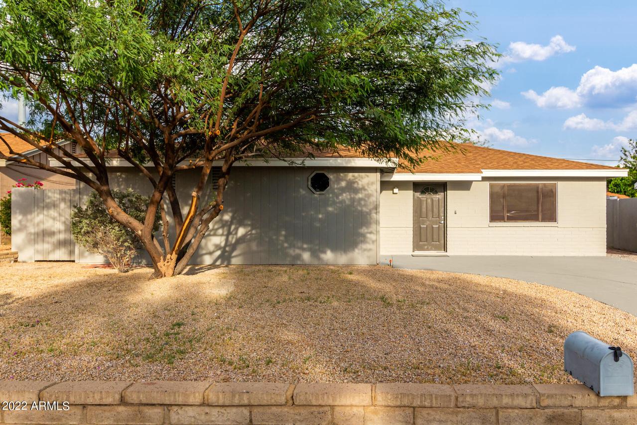 9841 N 10th St., Phoenix, AZ 85020