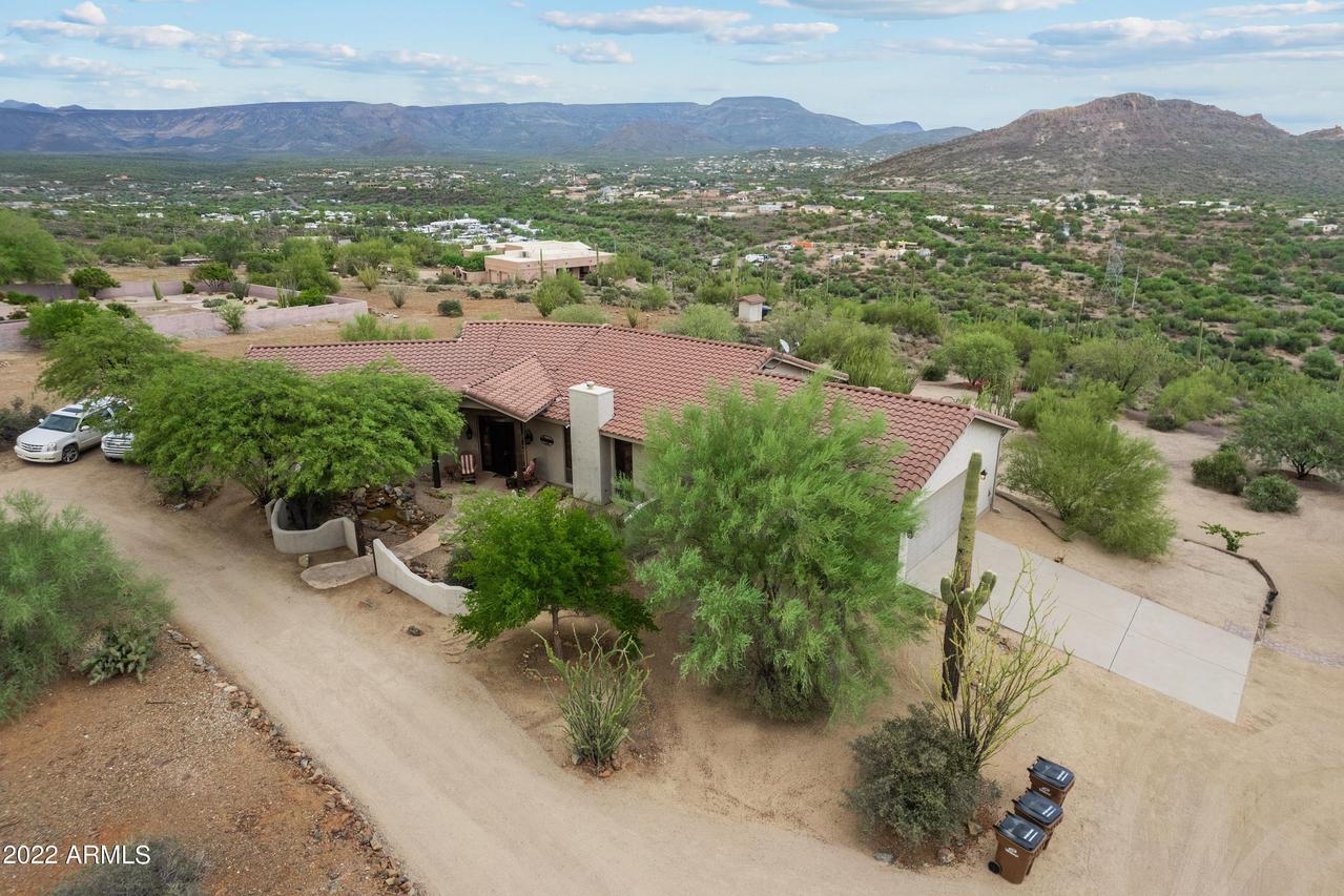 43717 N 11th Ave., New River, AZ 85087