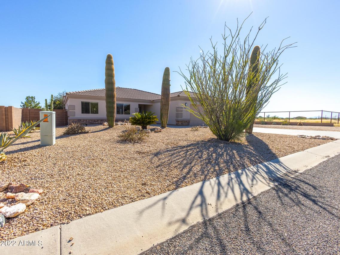 22761 W Weaver Valley Dr., Congress, AZ 85332