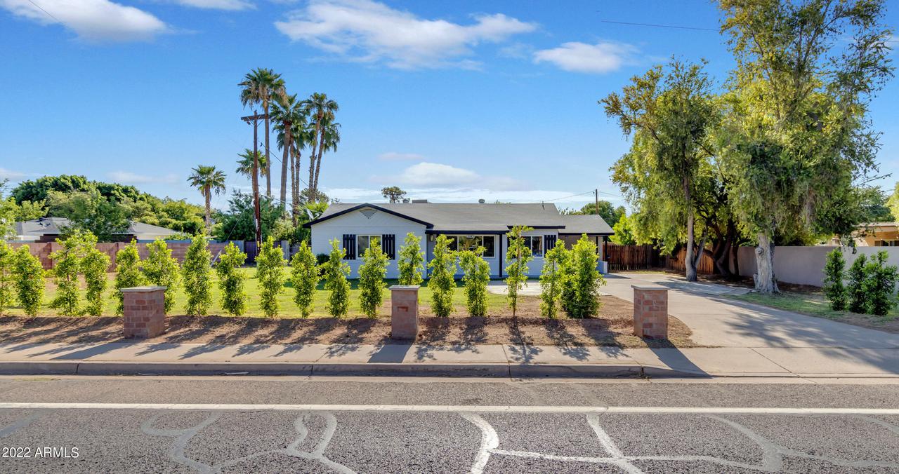 2543 N 40th St., Phoenix, AZ 85008