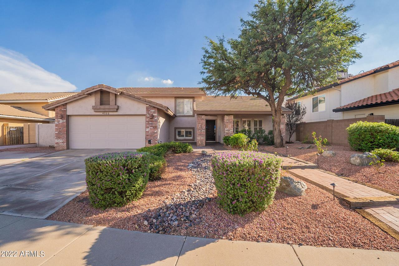 4555 E Tierra Buena Ln., Phoenix, AZ 85032