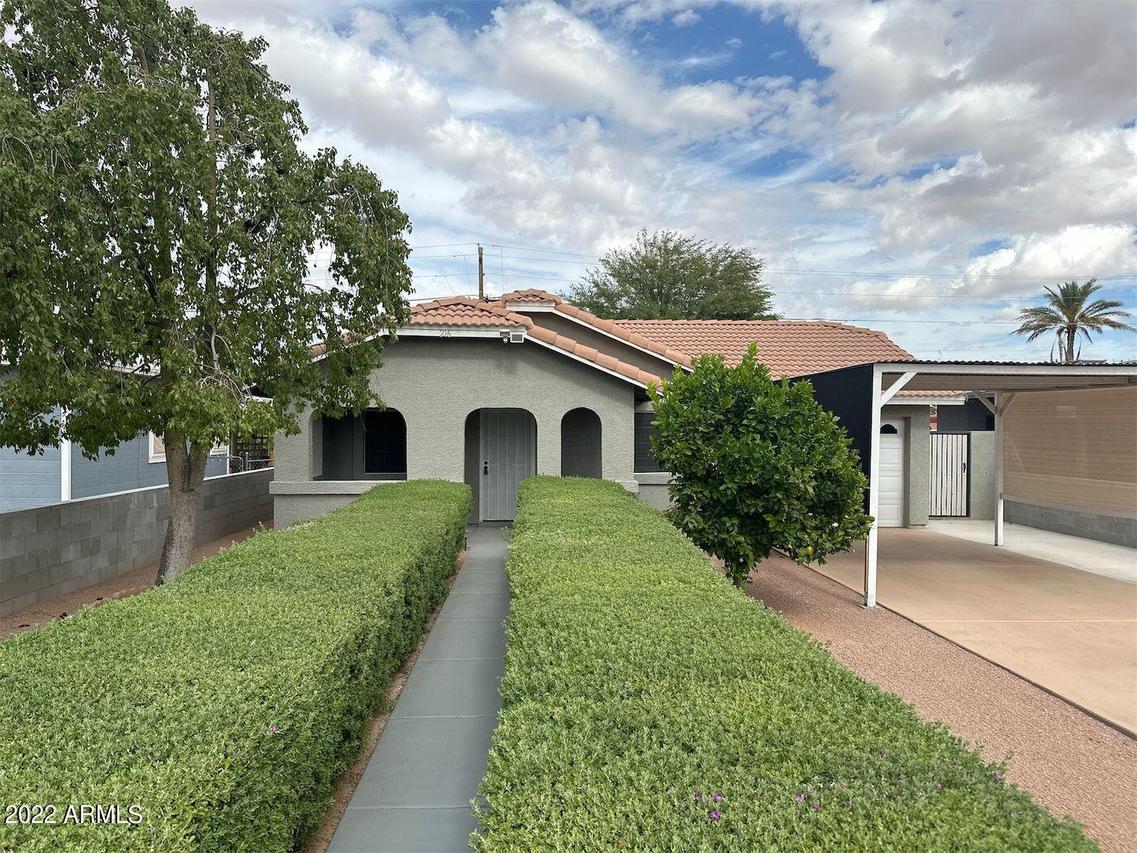 216 E 10th St., Casa Grande, AZ 85122
