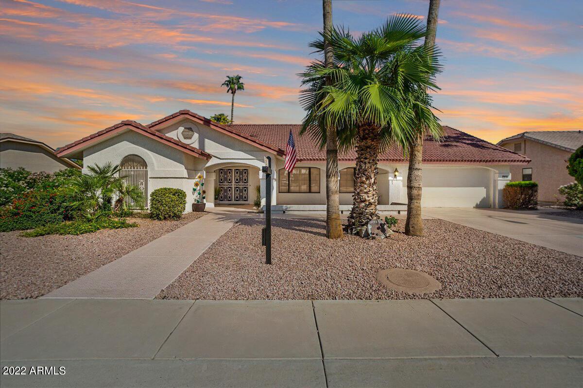 18019 N 137th Dr., Sun City West, AZ 85375