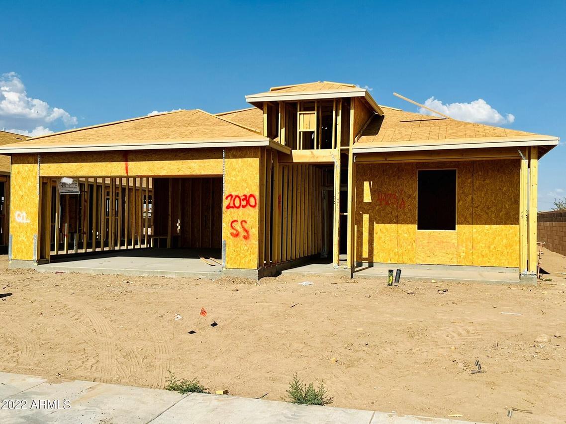 36885 N Aleutian Dr., San Tan Valley, AZ 85143