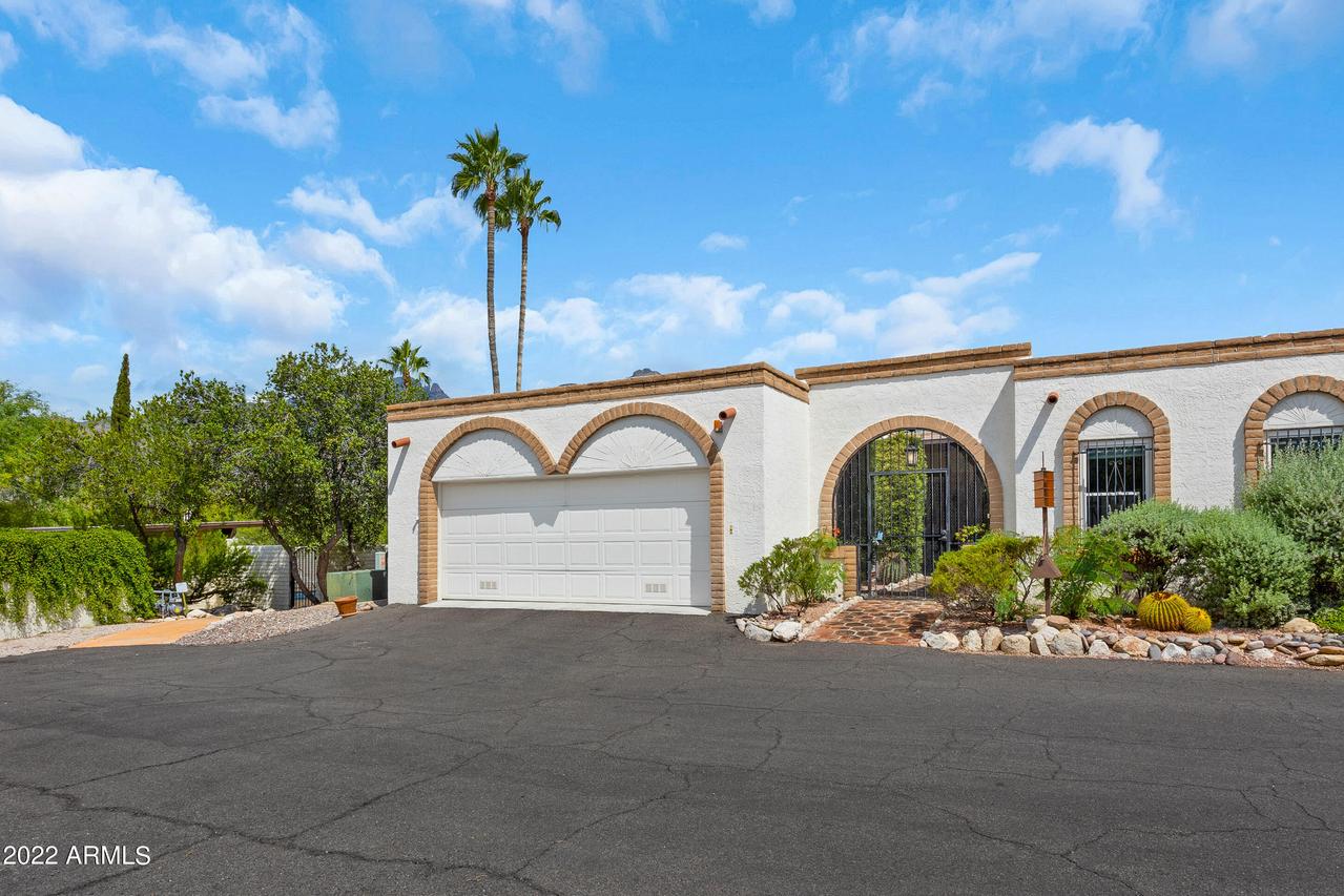 5864 N Placita Esplendora, Tucson, AZ 85718