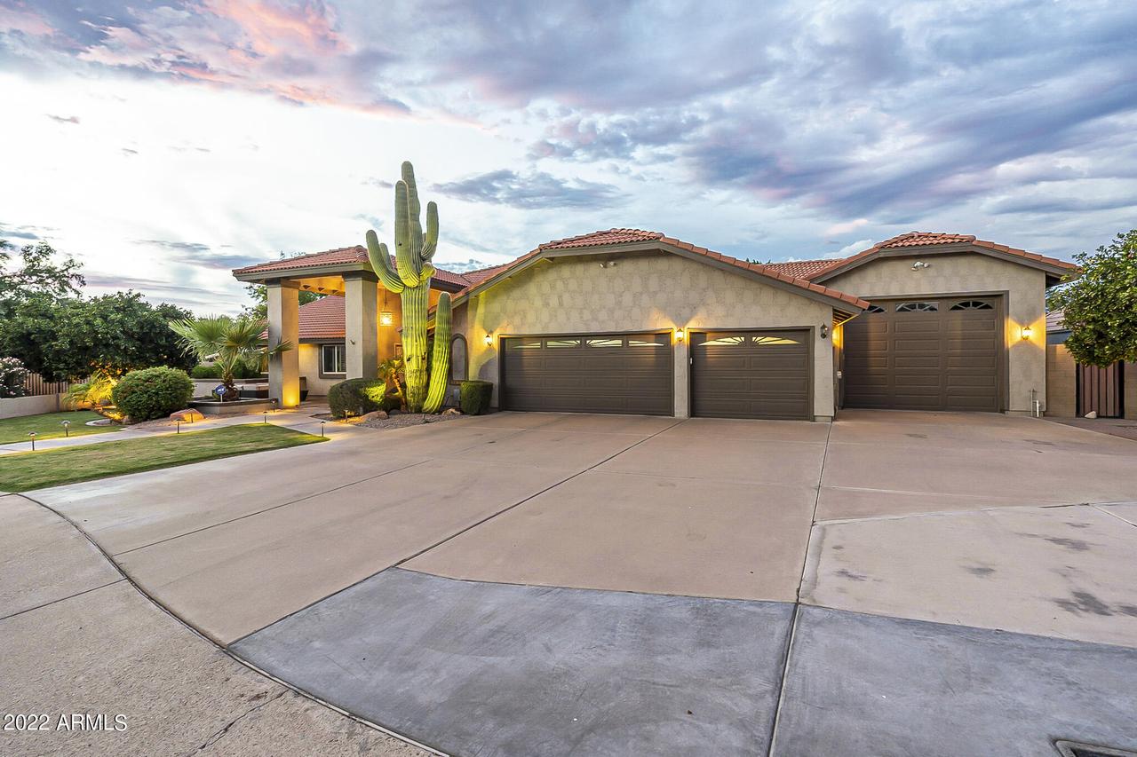 3416 E Enrose St., Mesa, AZ 85213