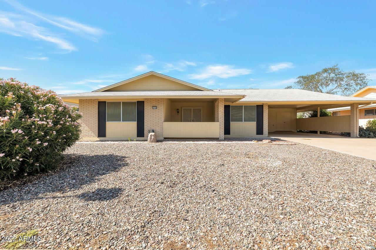 10726 W El Capitan Cir., Sun City, AZ 85351