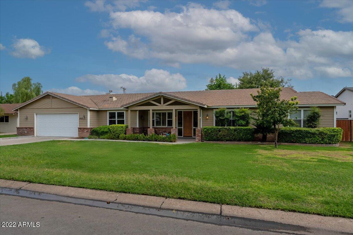 205 W Lawrence Rd., Phoenix, AZ 85013