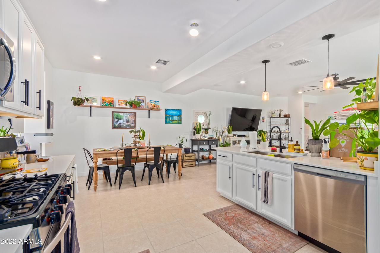 9516 W Atlantis Way, Tolleson, AZ 85353