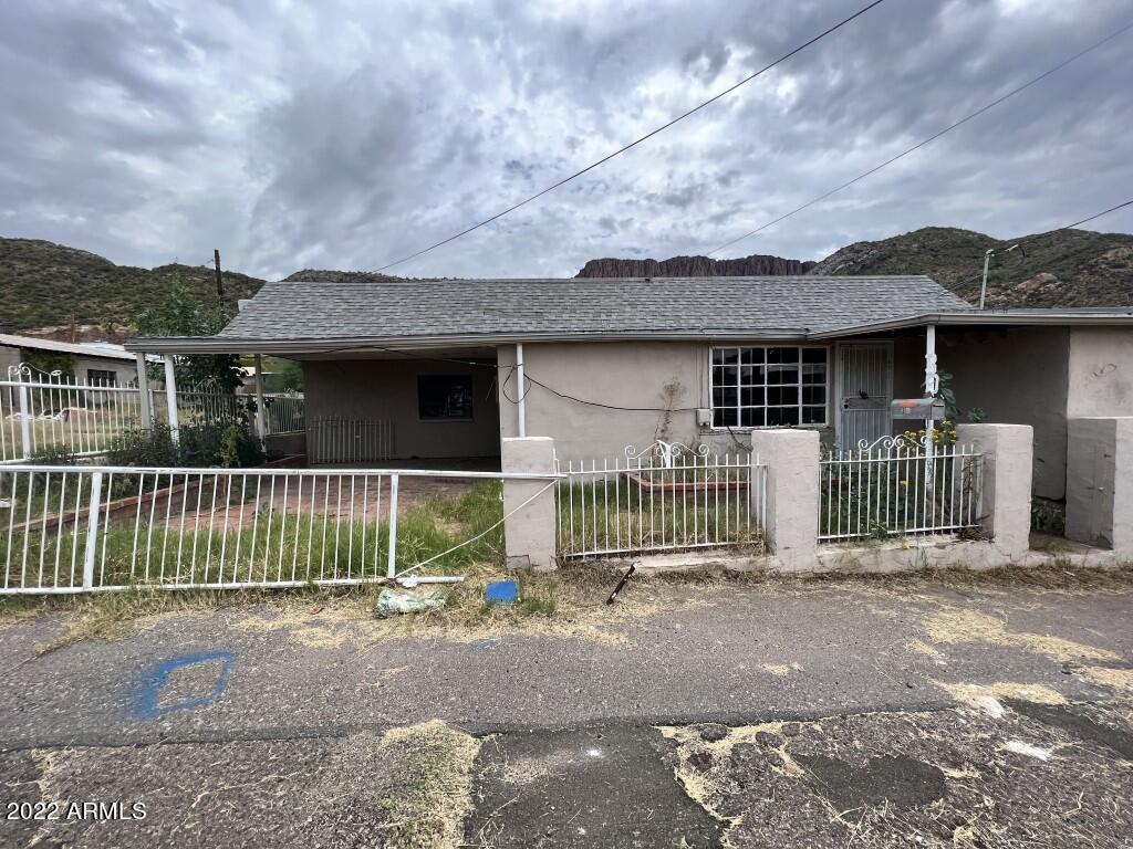 39 N Magma Ave., Superior, AZ 85173