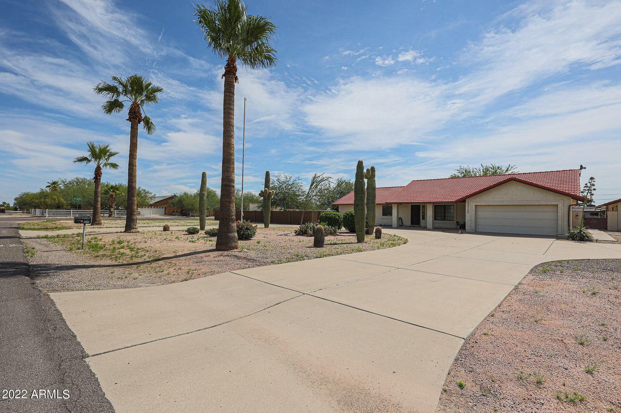 22715 W Gibson Ln., Buckeye, AZ 85326