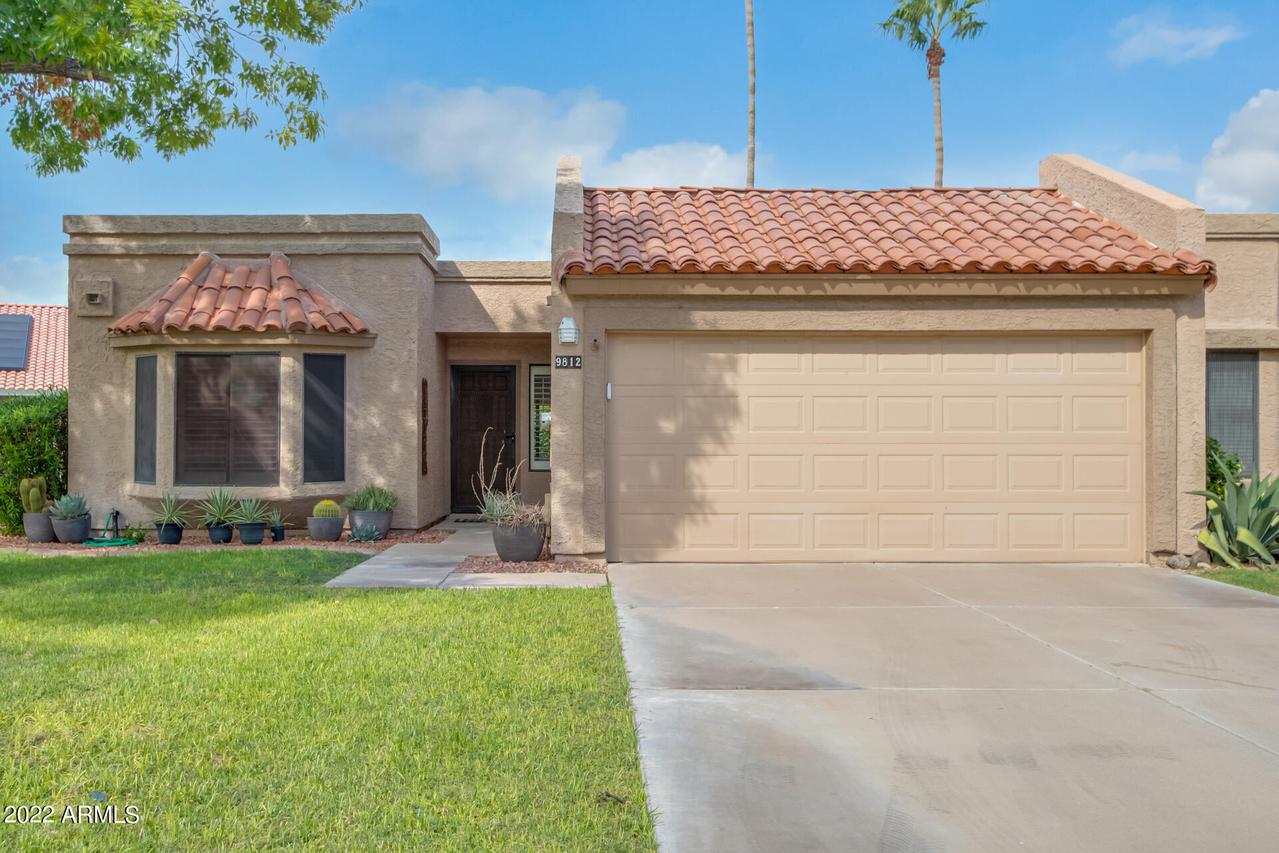 9812 W Kerry Ln., Peoria, AZ 85382