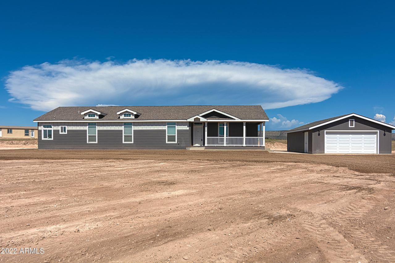 26549 W Falcon Way, Paulden, AZ 86334