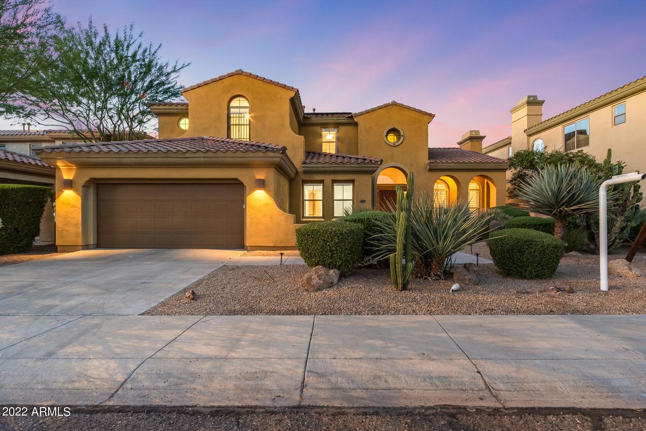 3524 E Expedition Way, Phoenix, AZ 85050