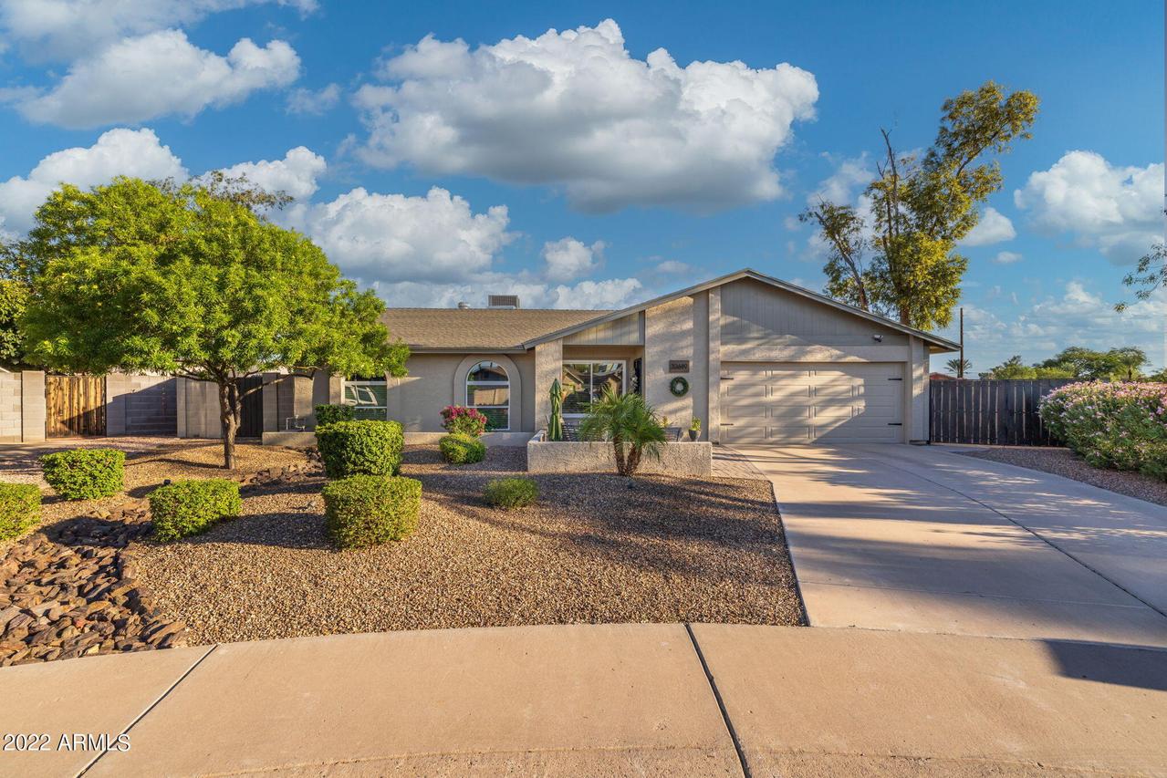 10619 S 49th St., Phoenix, AZ 85044