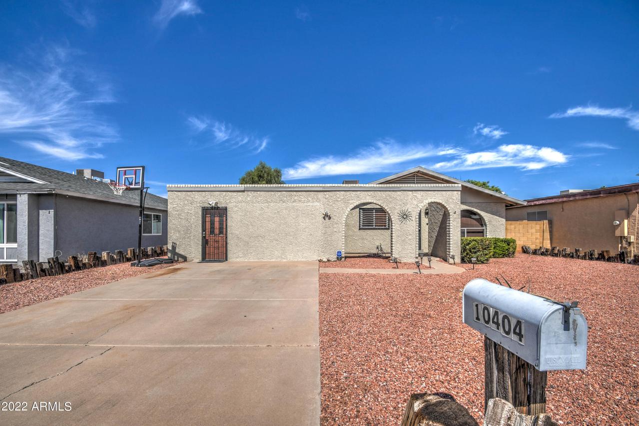 10404 W Calle Del Oro Dr., Phoenix, AZ 85037