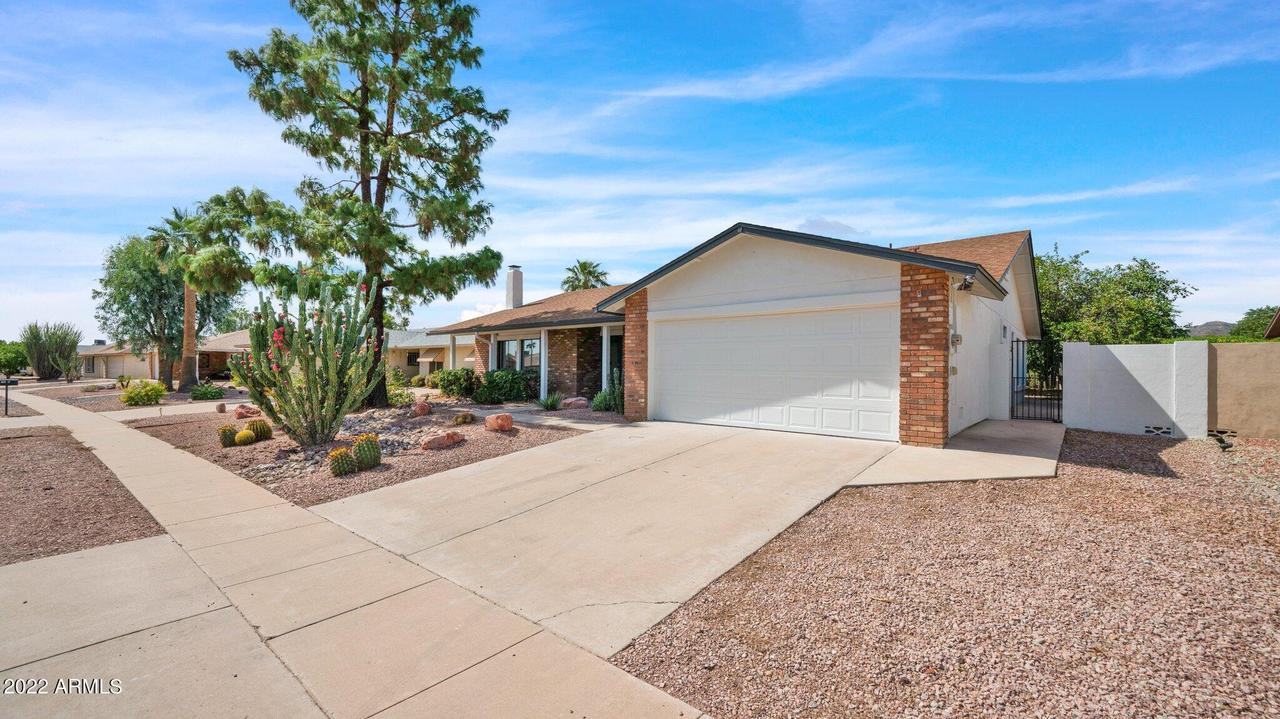 12102 S Tomi Dr., Phoenix, AZ 85044