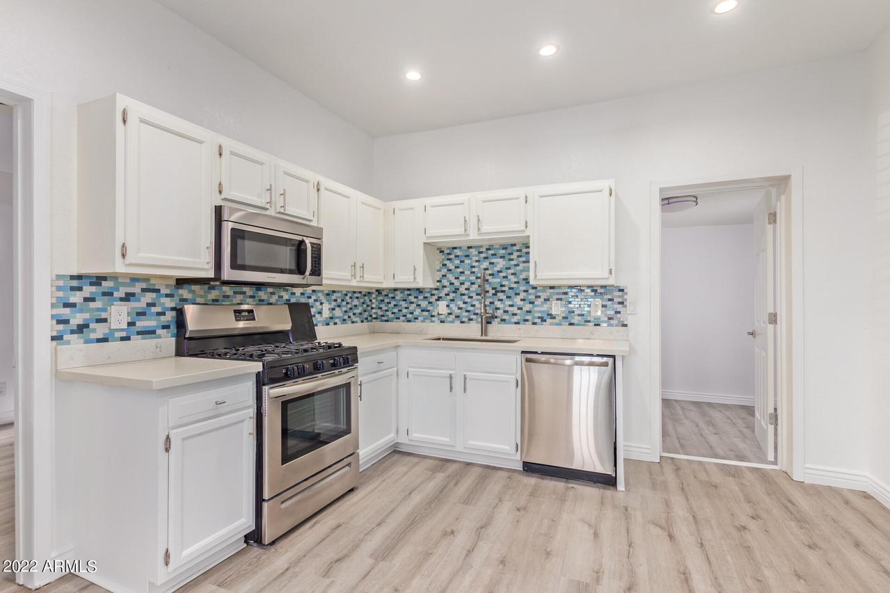 2128 W Madison St., Phoenix, AZ 85009