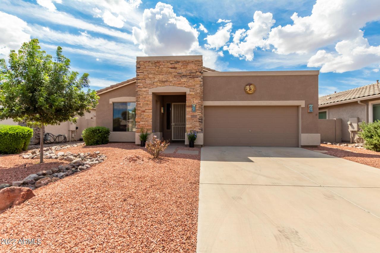 151 E Rock Wren Dr., San Tan Valley, AZ 85143