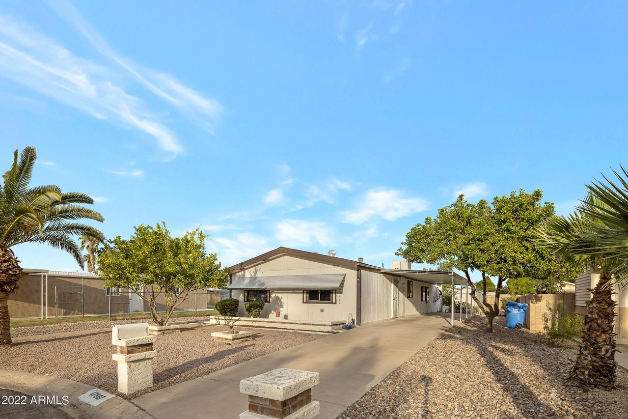 17807 N 3rd Pl., Phoenix, AZ 85022