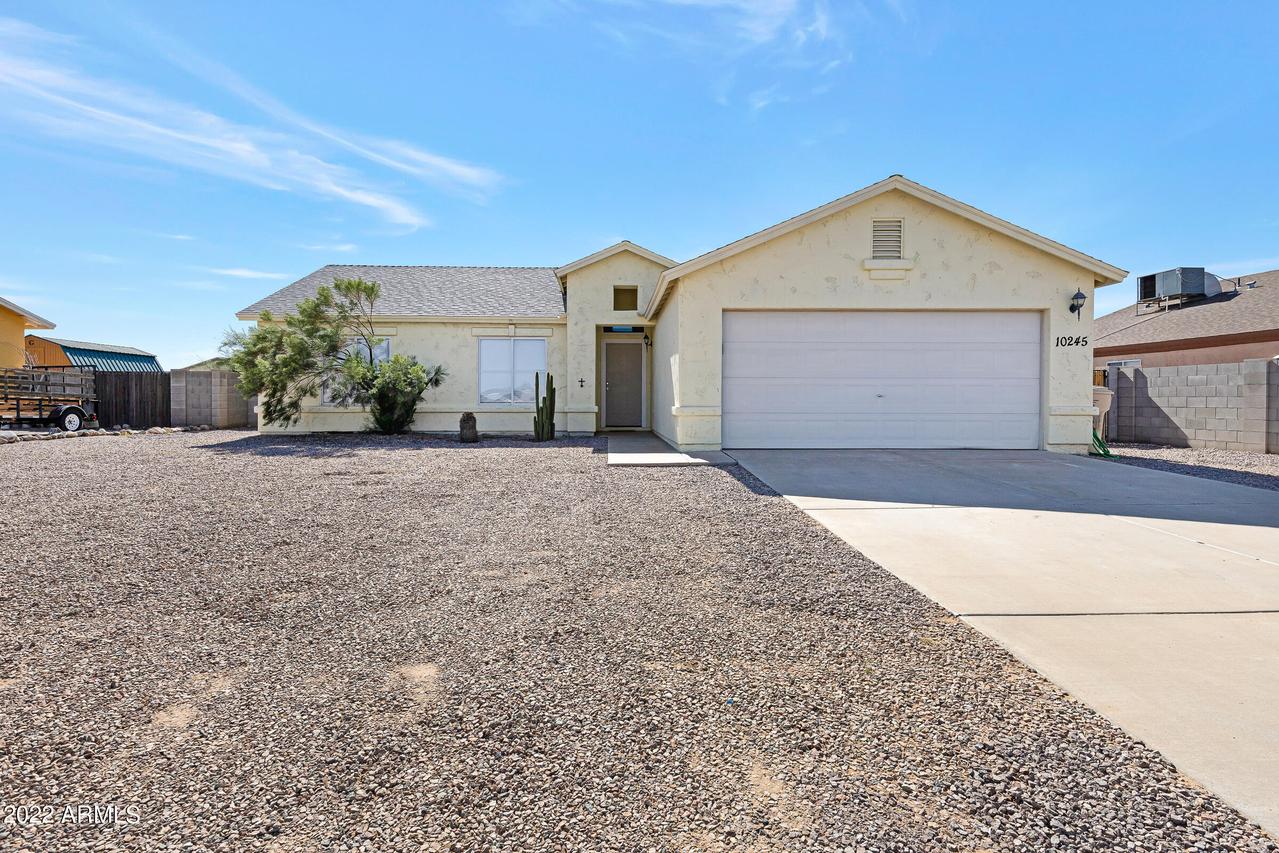 10245 W Mission Dr., Arizona City, AZ 85123
