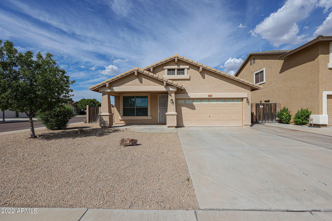 9070 W Clara Ln., Peoria, AZ 85382