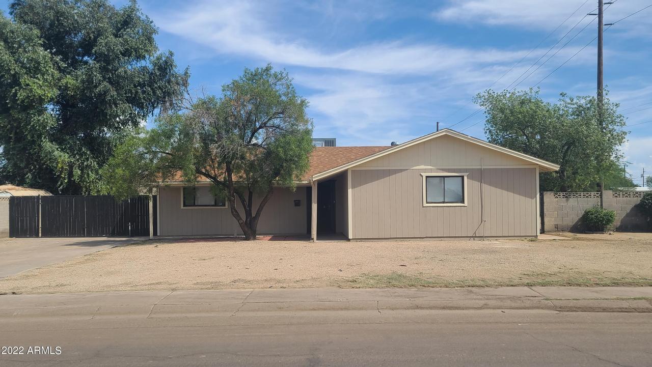 5501 N 62nd Dr., Glendale, AZ 85301