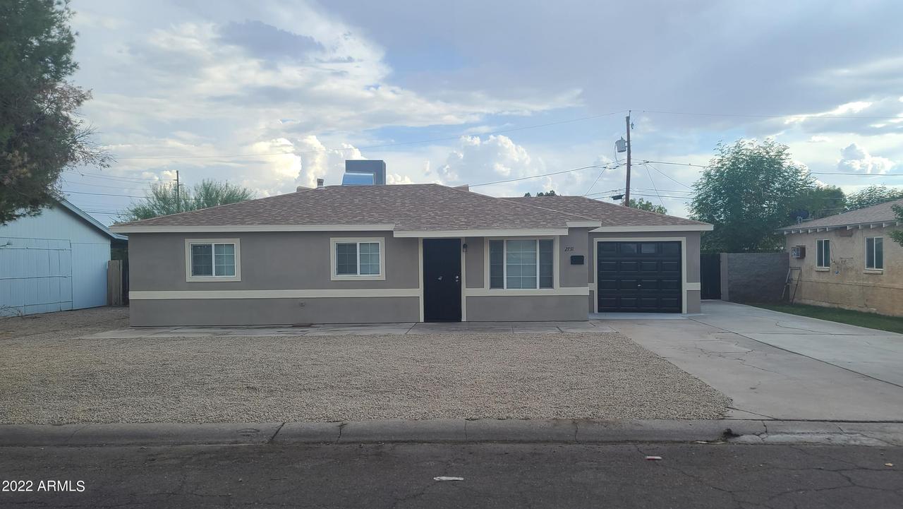 2731 W San Miguel Ave., Phoenix, AZ 85017