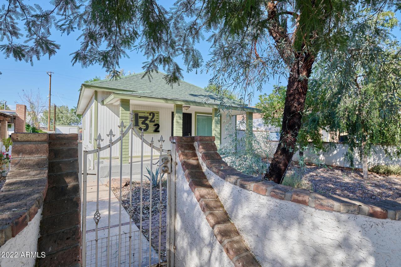 1322 W Taylor St., Phoenix, AZ 85007