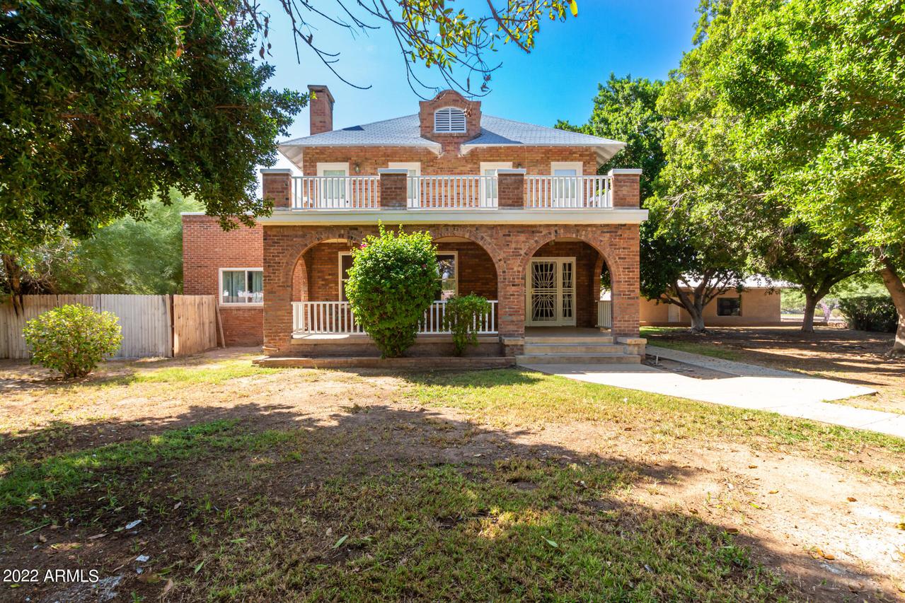 8252 S 15th Ave., Phoenix, AZ 85041