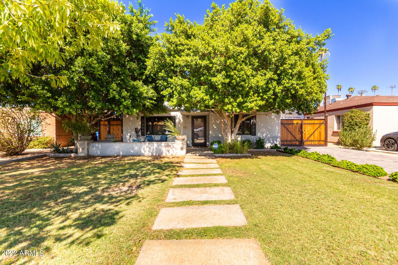 1206 E Almeria Rd., Phoenix, AZ 85006