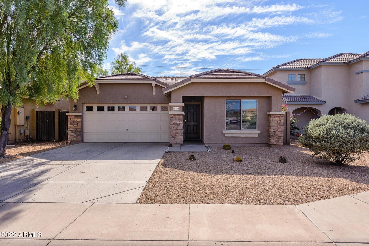 8224 S 74th Ave., Laveen, AZ 85339