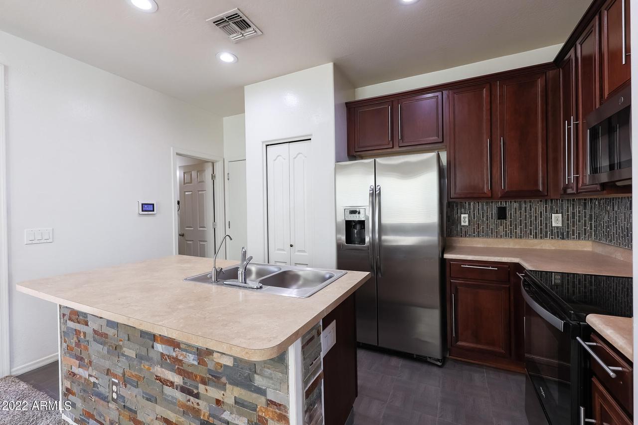 2118 N 78th Glen, Phoenix, AZ 85035