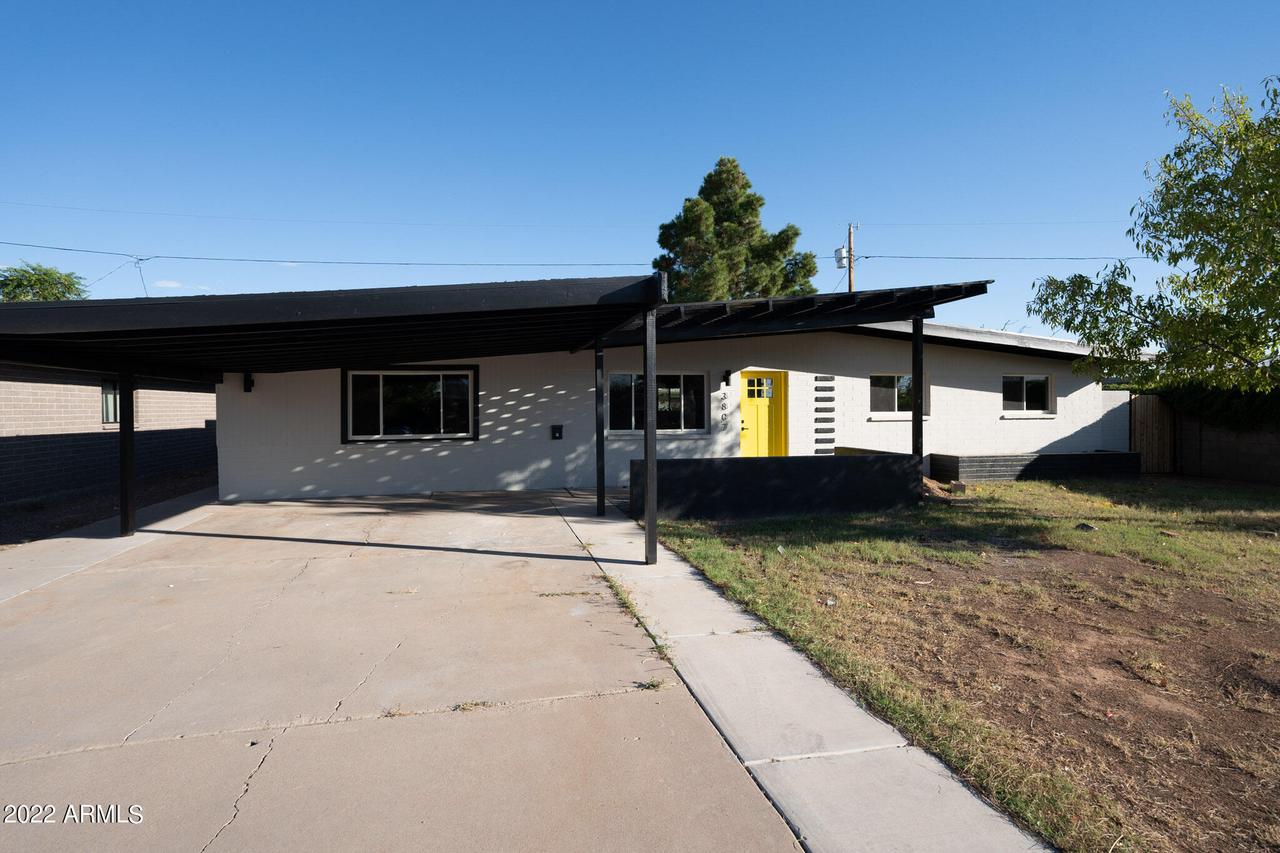 3807 E Laurel Ln., Phoenix, AZ 85028