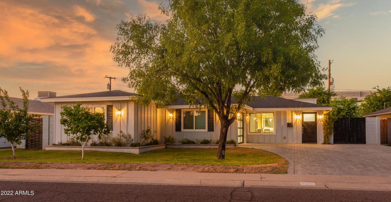 724 E Claremont St., Phoenix, AZ 85014