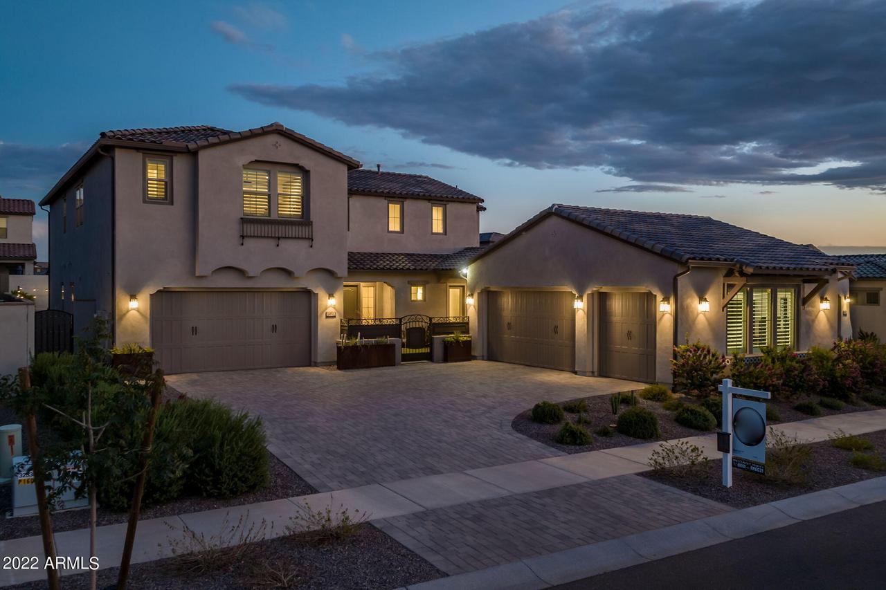 9951 E Rotation Dr., Mesa, AZ 85212