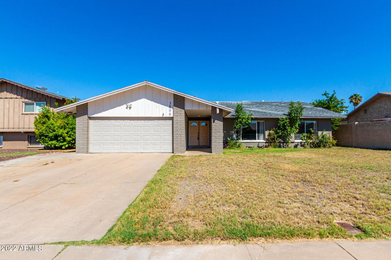 3806 W Mauna Loa Ln., Phoenix, AZ 85053