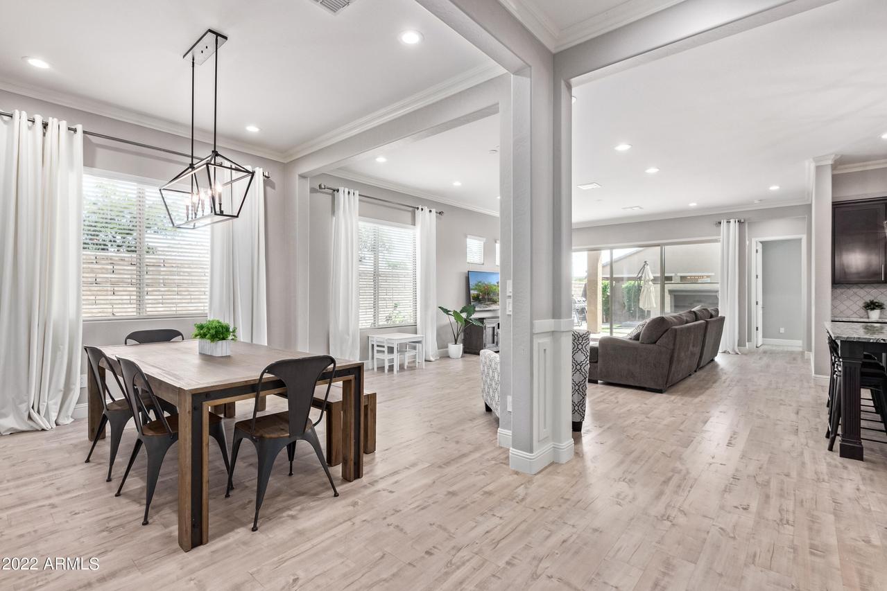 10113 W Cashman Dr., Peoria, AZ 85383