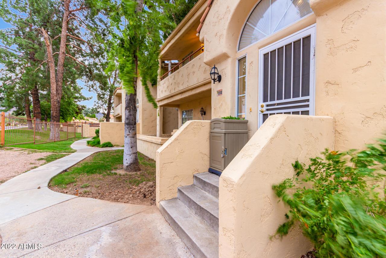 1333 E Morten Ave. #202, Phoenix, AZ 85020